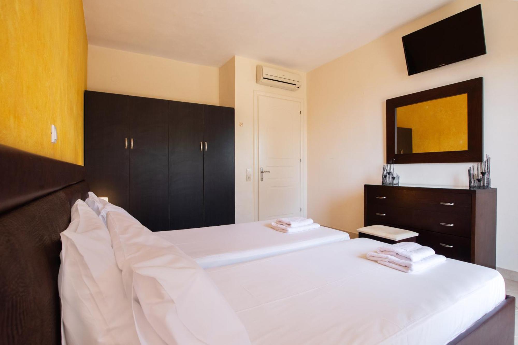 Angelique Apartments Agios Georgios  ภายนอก รูปภาพ