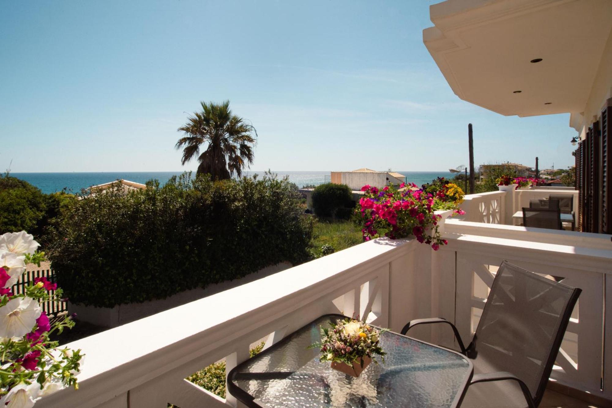 Angelique Apartments Agios Georgios  ภายนอก รูปภาพ